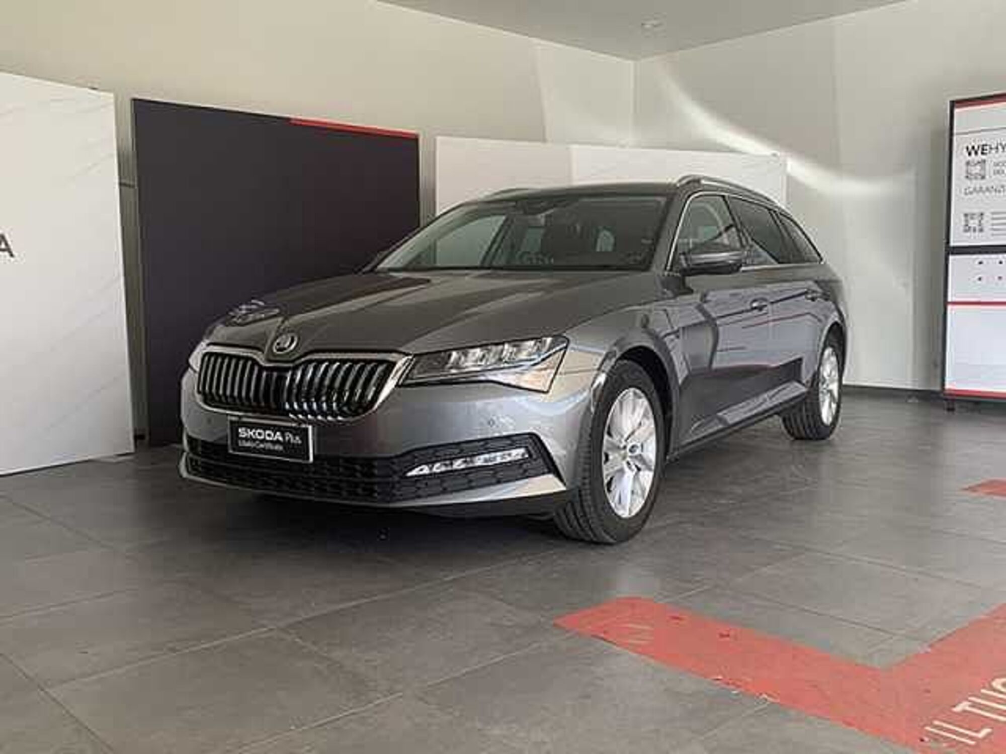 Skoda Superb 2.0 TDI EVO 150 CV SCR DSG Executive del 2023 usata a Rende