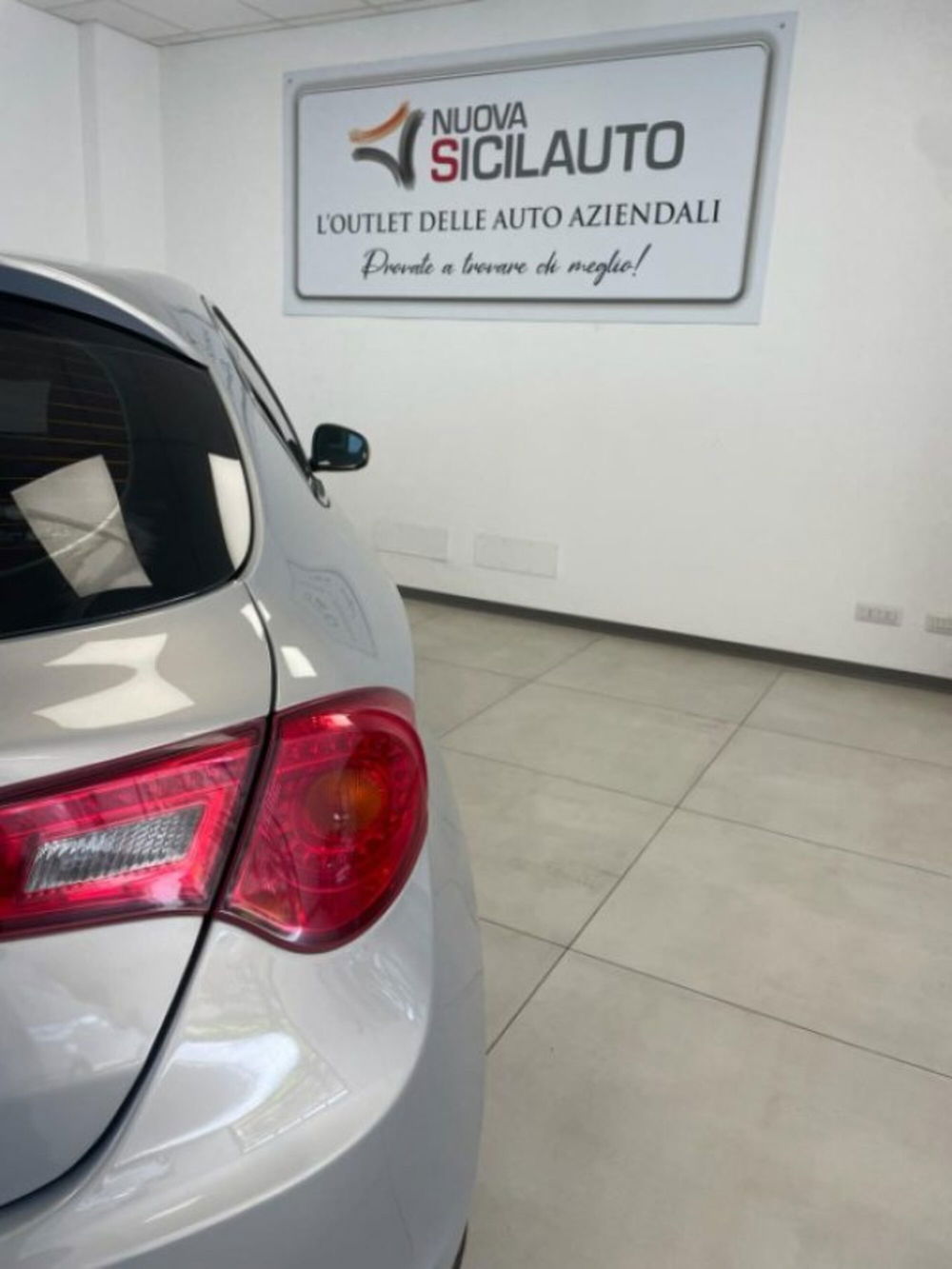 Alfa Romeo Giulietta usata a Palermo (18)