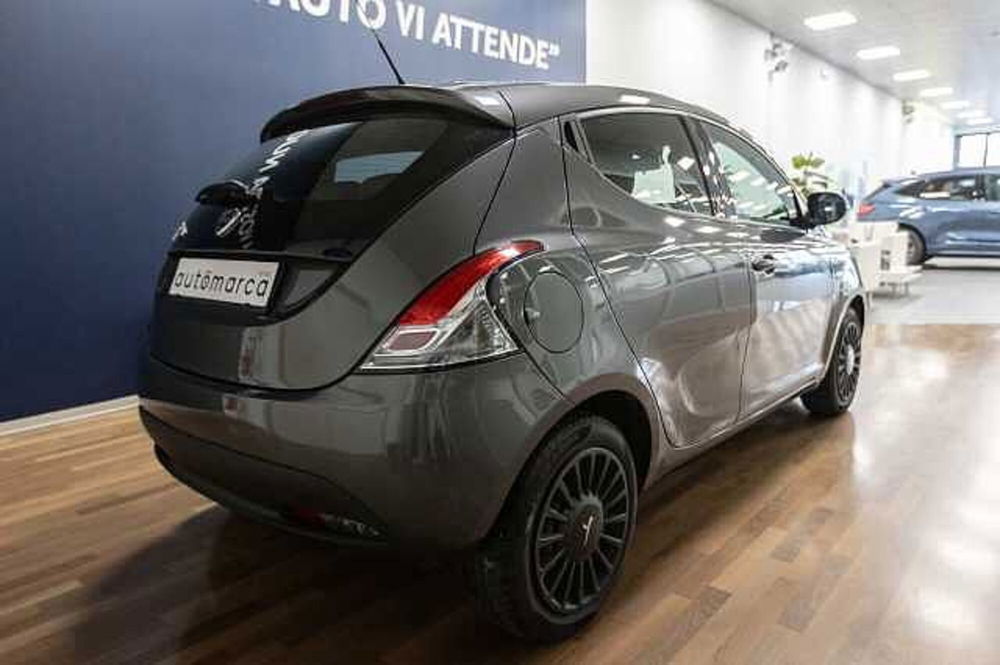 Lancia Ypsilon usata a Treviso (2)