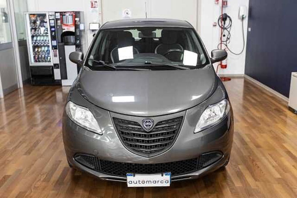 Lancia Ypsilon usata a Treviso (4)