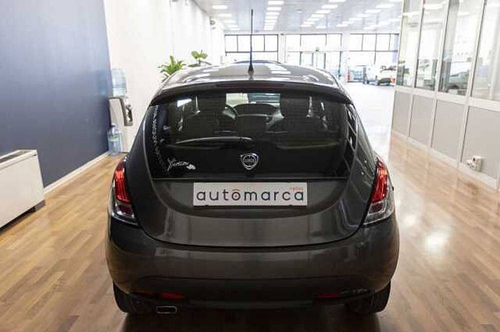 Lancia Ypsilon usata a Treviso (5)