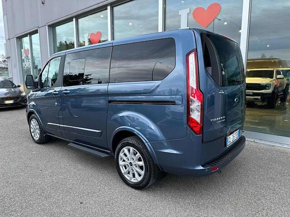 Ford Tourneo Custom 320 2.0 EcoBlue 130CV MHEV PC Titanium del 2022 usata a Imola (3)