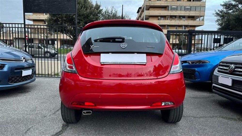 Lancia Ypsilon 1.0 FireFly 5 porte S&S Hybrid Ecochic Silver  del 2022 usata a Roma (5)