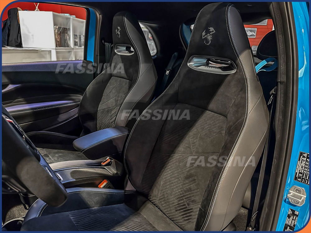 Abarth 500e Cabrio nuova a Milano (7)