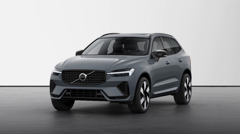 Volvo XC60 B4 automatico Core  nuova a Como