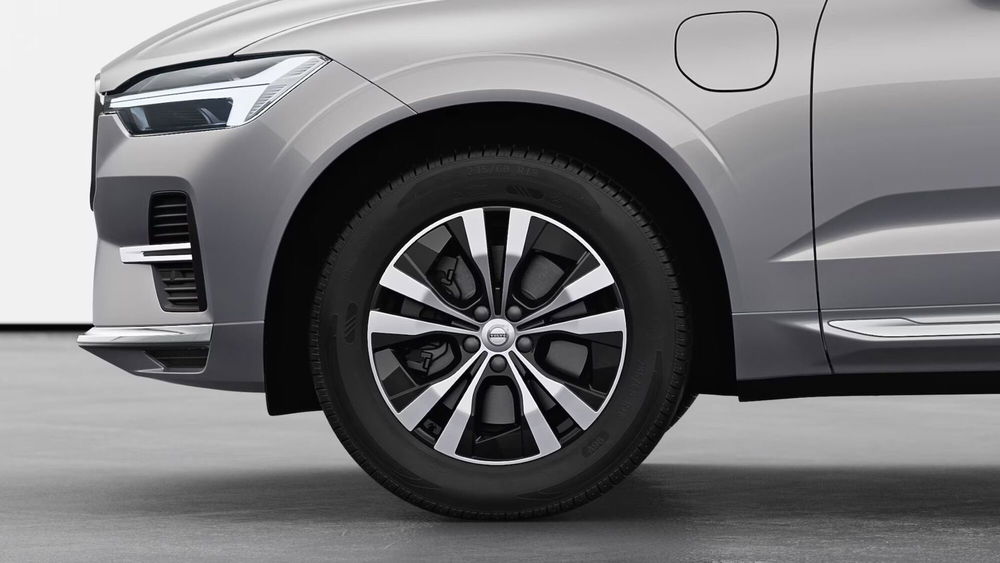 Volvo XC60 nuova a Como (10)