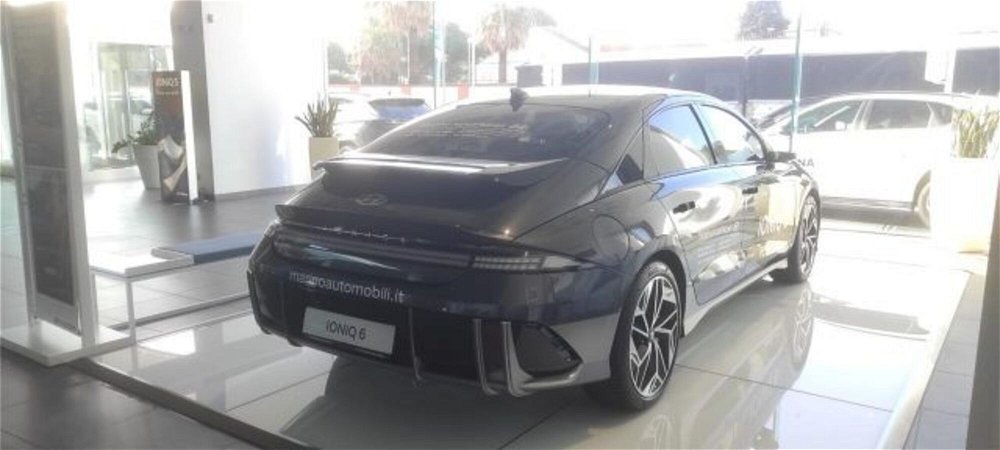 Hyundai Ioniq 6 77,4 kWh Evolution Tech Pack rwd nuova a Bari (5)