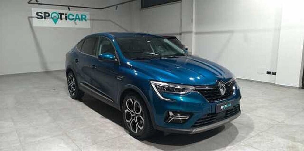Renault Arkana E-Tech 145 CV Intens  del 2022 usata a Viterbo (2)