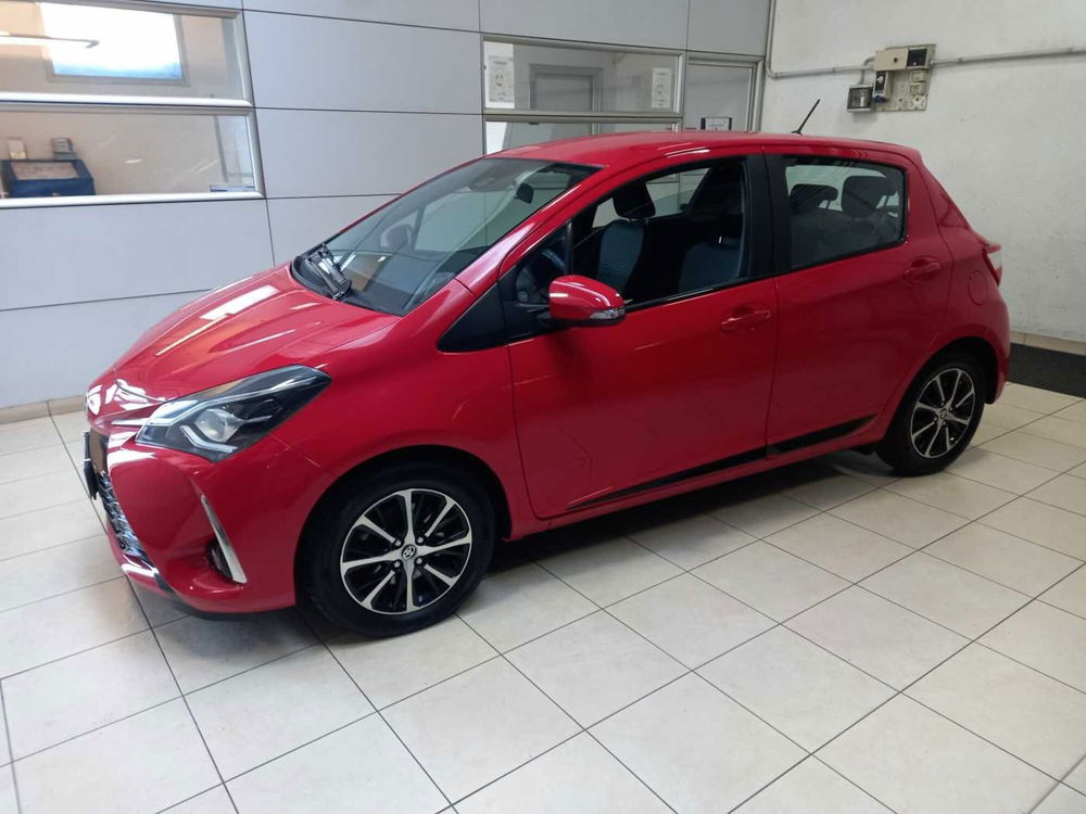 Toyota Yaris 1.5 5 porte Active  del 2018 usata a Saronno (3)