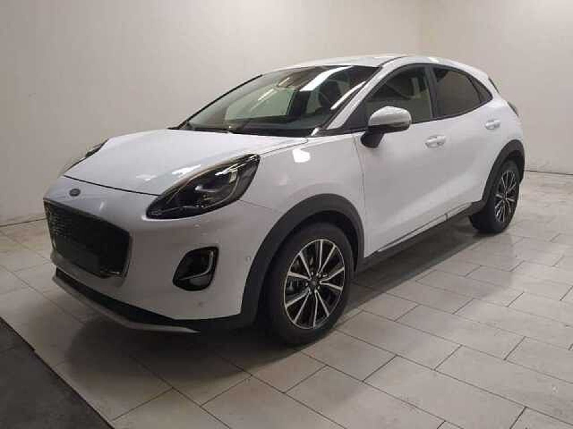 Ford Puma 1.0 ecoboost h Titanium 125cv del 2023 usata a Cuneo