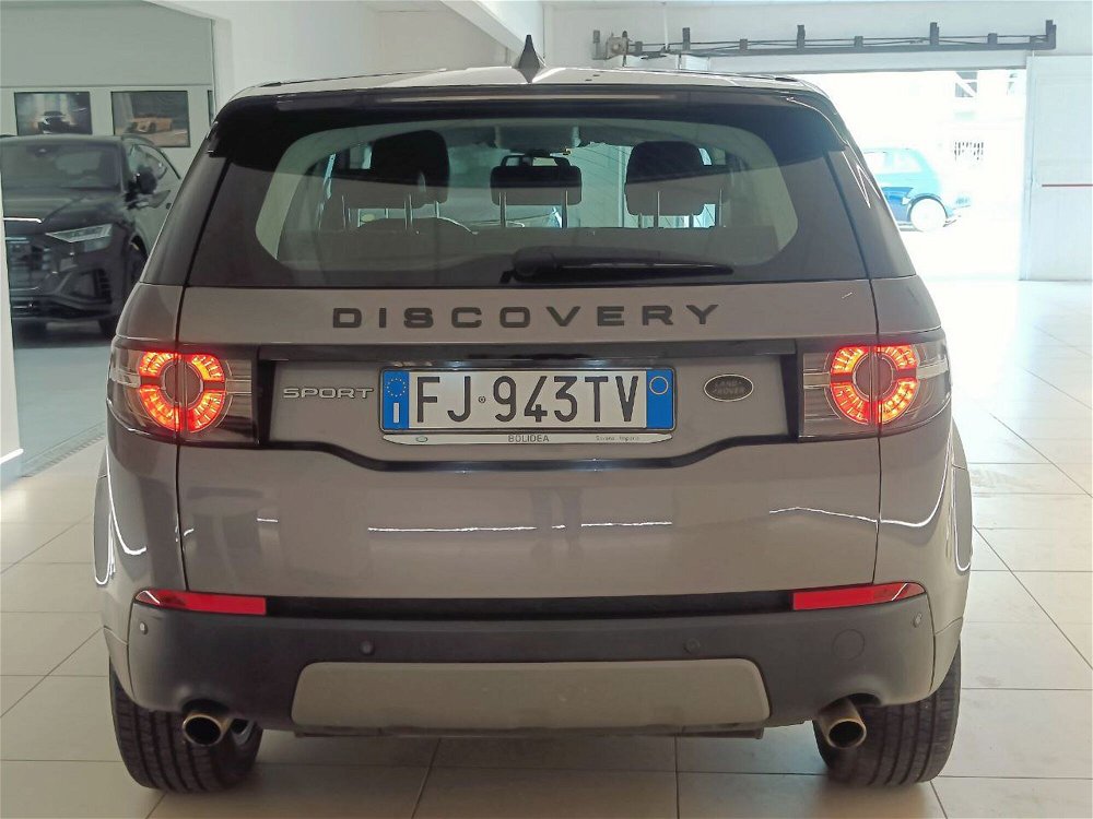Land Rover Discovery Sport 2.0 TD4 150 CV SE  del 2017 usata a Savona (4)