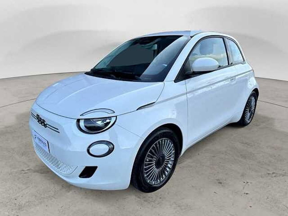 Fiat 500e Icon Berlina 42 kWh  del 2023 usata a Ancona