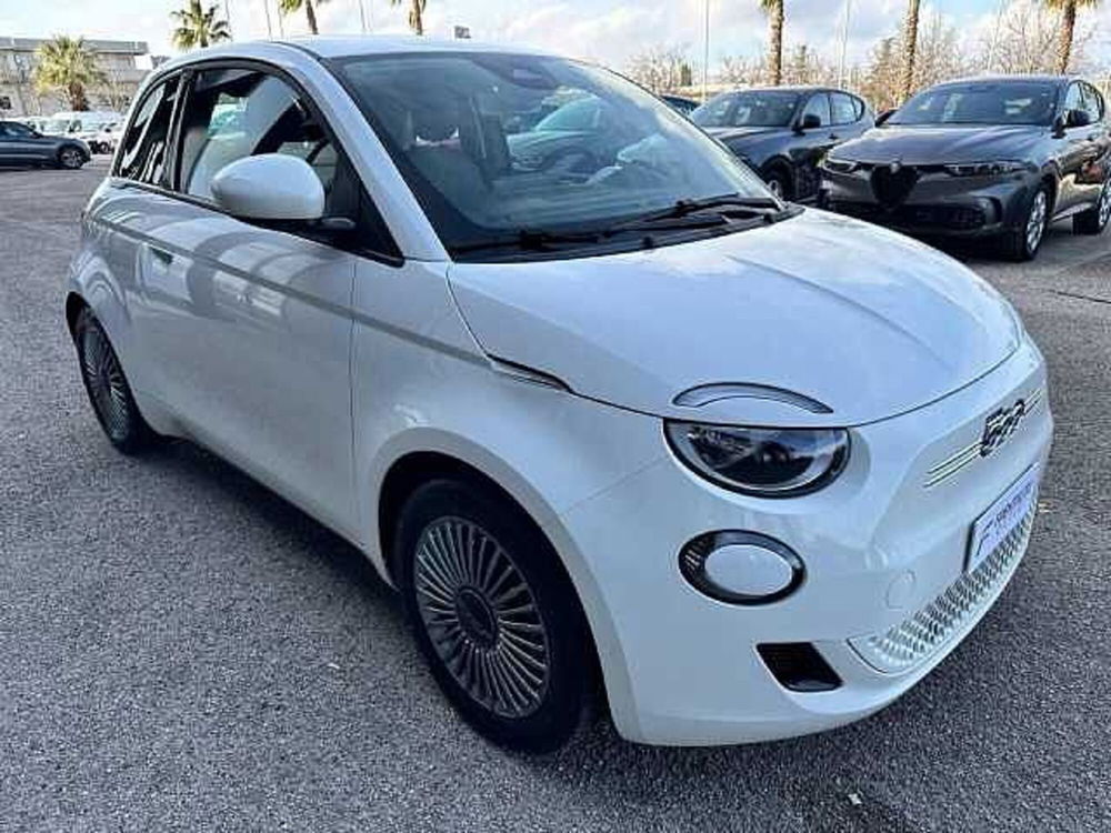 Fiat 500e Icon Berlina 42 kWh  del 2023 usata a Ancona (3)