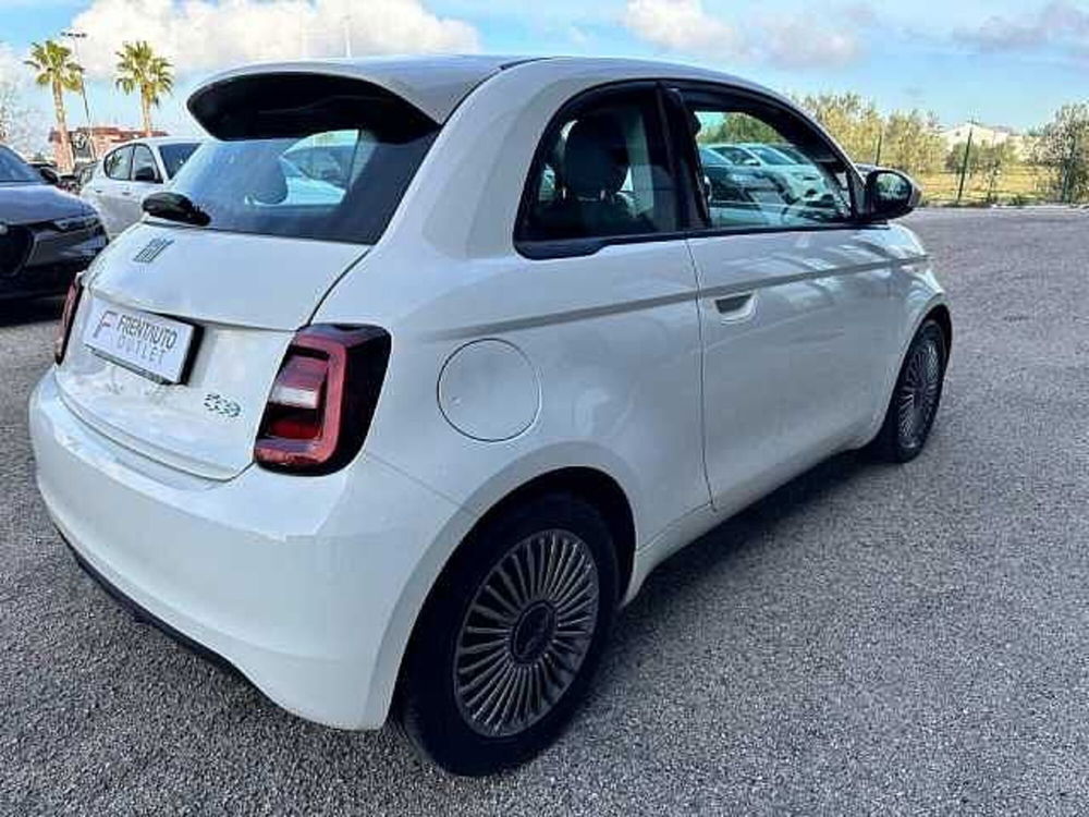 Fiat 500e Icon Berlina 42 kWh  del 2023 usata a Ancona (5)