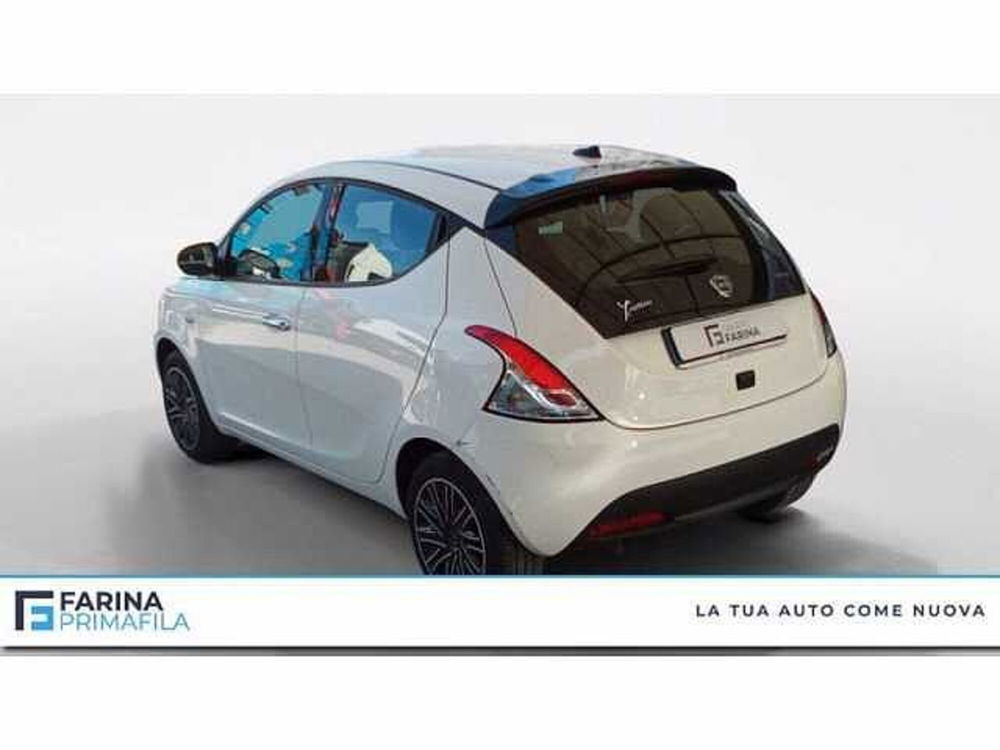 Lancia Ypsilon 1.0 FireFly 5 porte S&S Hybrid Ecochic Gold  del 2023 usata a Pozzuoli (3)