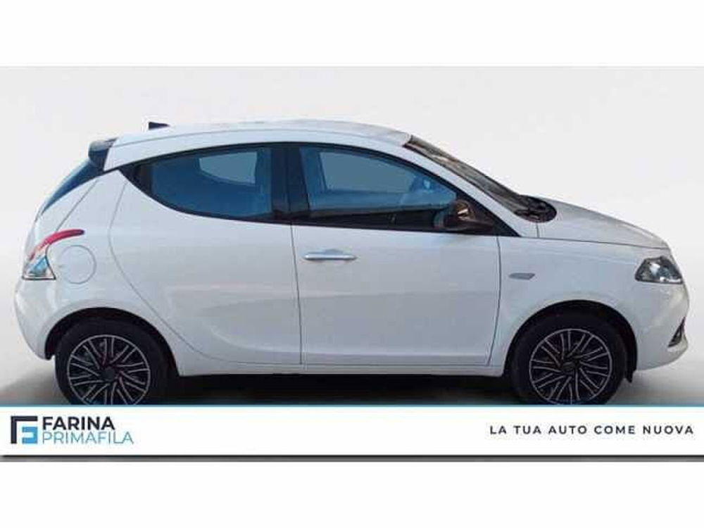 Lancia Ypsilon usata a Napoli (6)