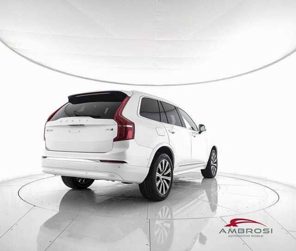 Volvo XC90 B5 (d) AWD automatico 7 posti Plus Bright nuova a Corciano (3)