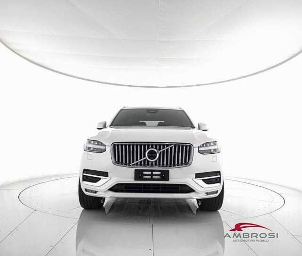 Volvo XC90 B5 (d) AWD automatico 7 posti Plus Bright nuova a Corciano (5)