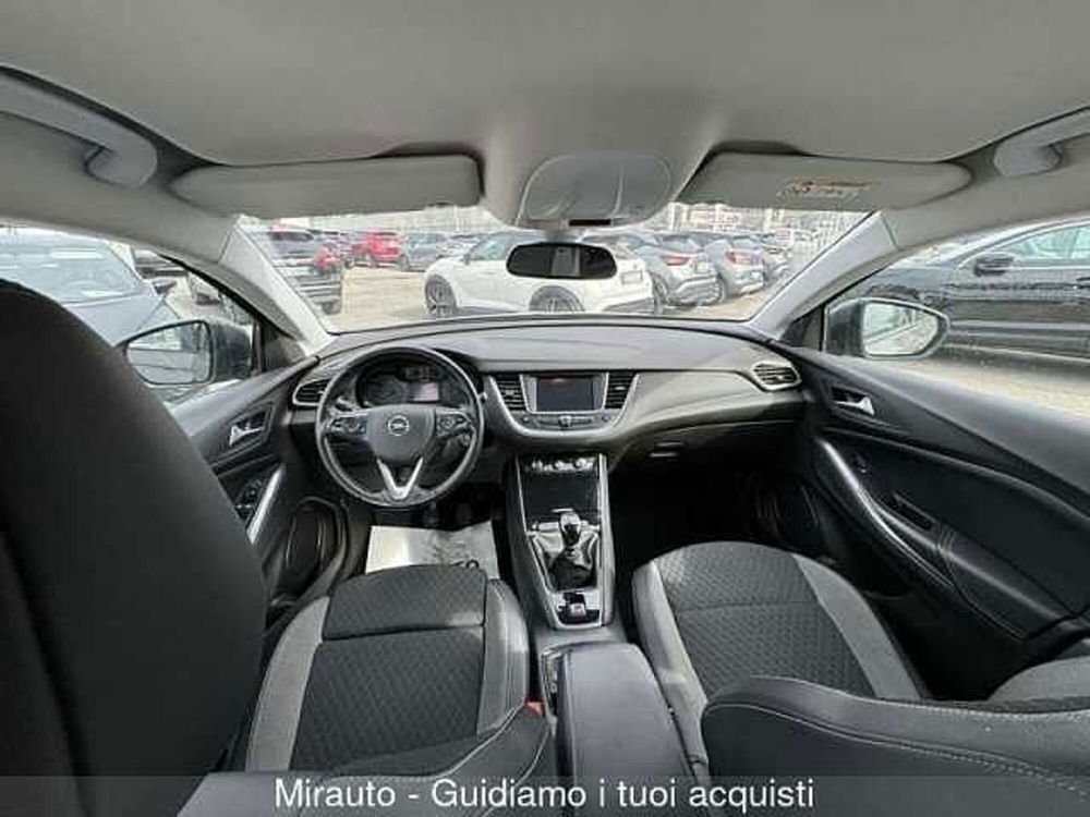 Opel Grandland X usata a Roma (13)