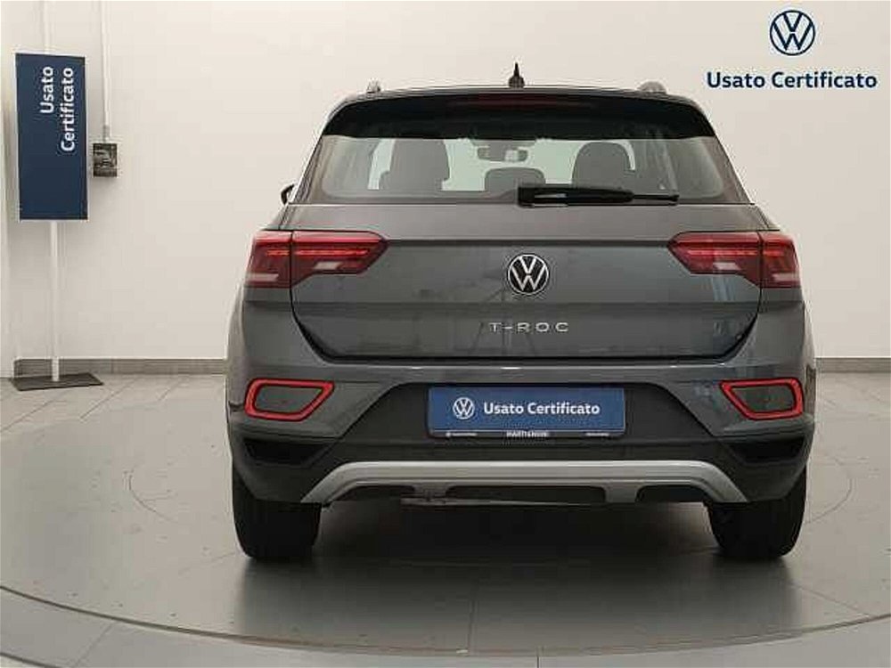 Volkswagen T-Roc 1.5 tsi Life dsg del 2022 usata a Busto Arsizio (4)