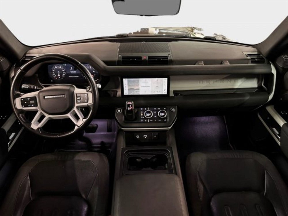 Land Rover Defender 110 2.0 SD4 240CV AWD Auto First Edition del 2020 usata a Monteriggioni (4)