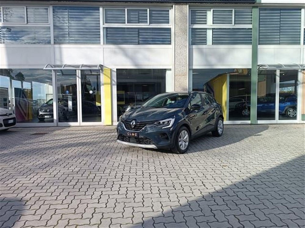 Renault Captur TCe 100 CV Zen  del 2021 usata a Livorno (3)
