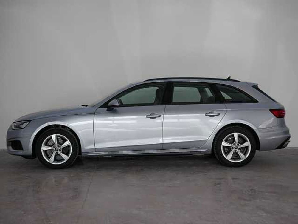 Audi A4 Avant 30 2.0 tdi mhev Business Advanced 136cv s-tronic del 2022 usata a Varese (3)