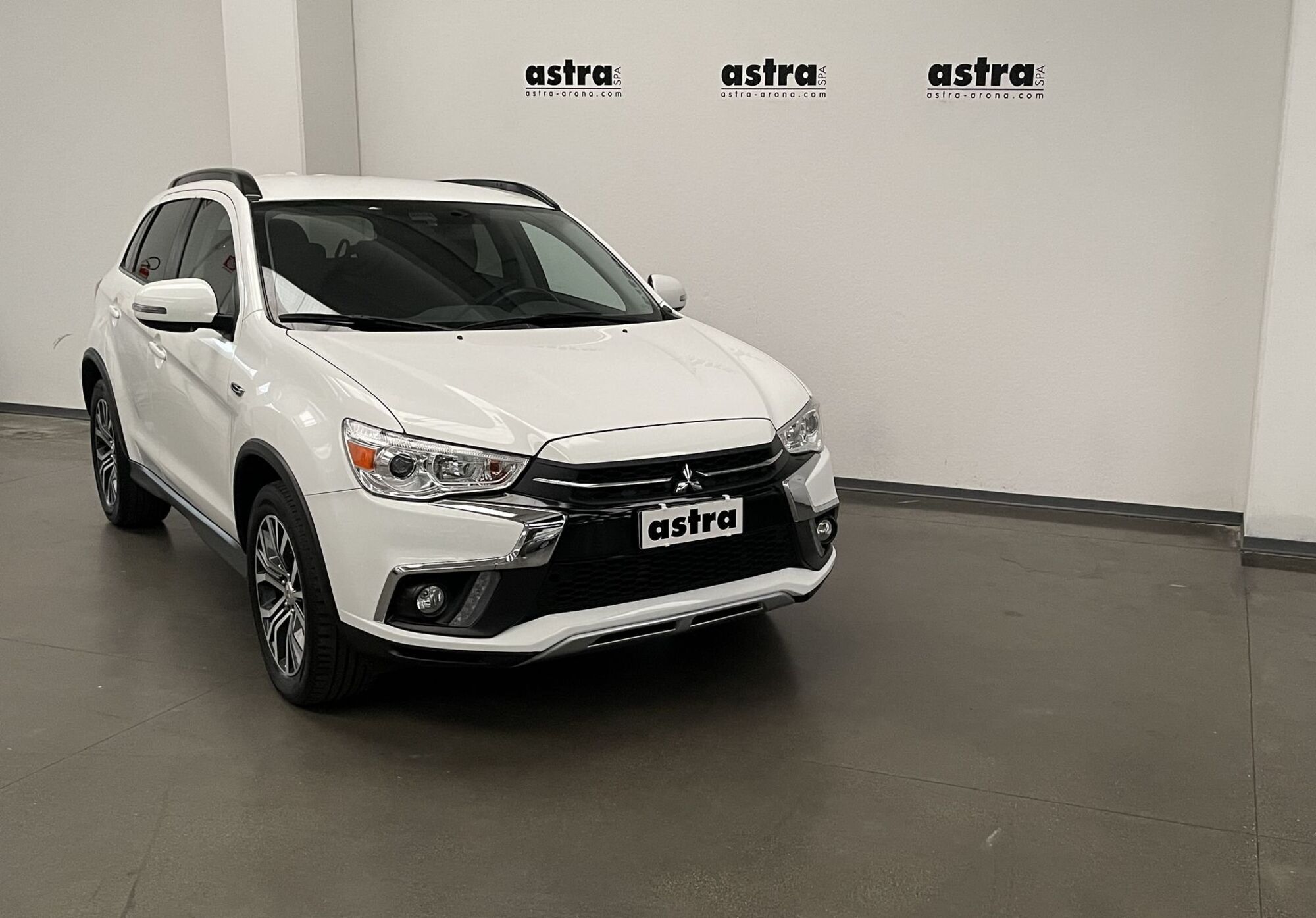 Mitsubishi ASX 1.6 DI-D 114 CV 2WD Instyle Navi del 2019 usata a Arona