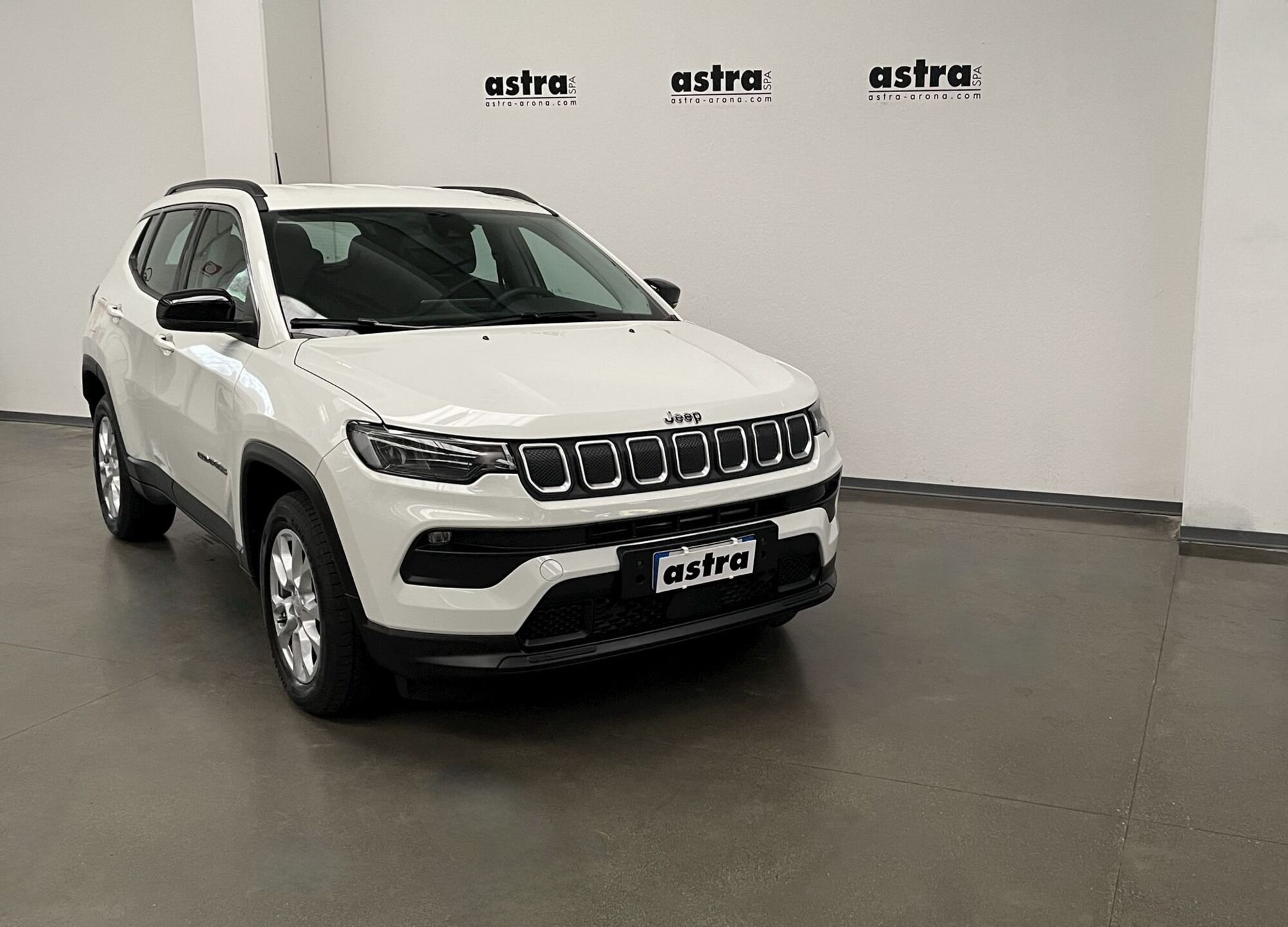 Jeep Compass 1.6 Multijet II 2WD Longitude  del 2022 usata a Arona