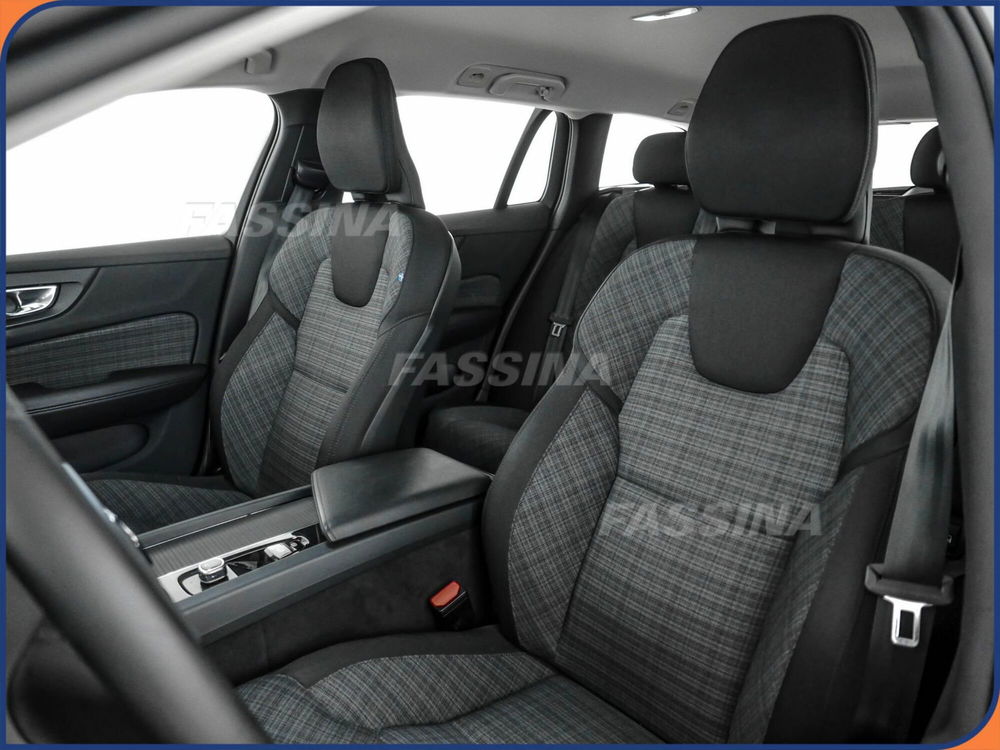 Volvo V60 Cross Country usata a Milano (8)