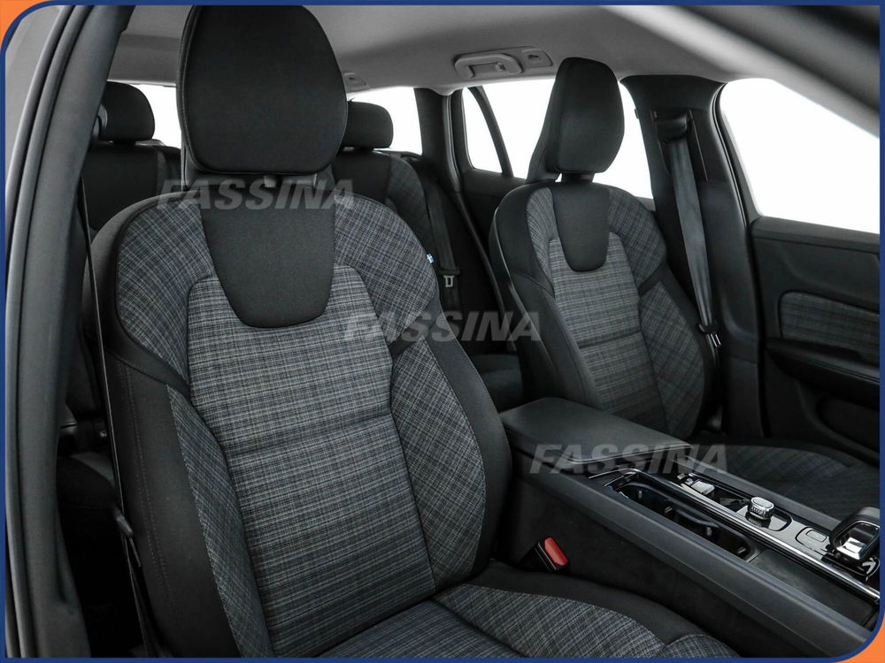 Volvo V60 Cross Country usata a Milano (13)