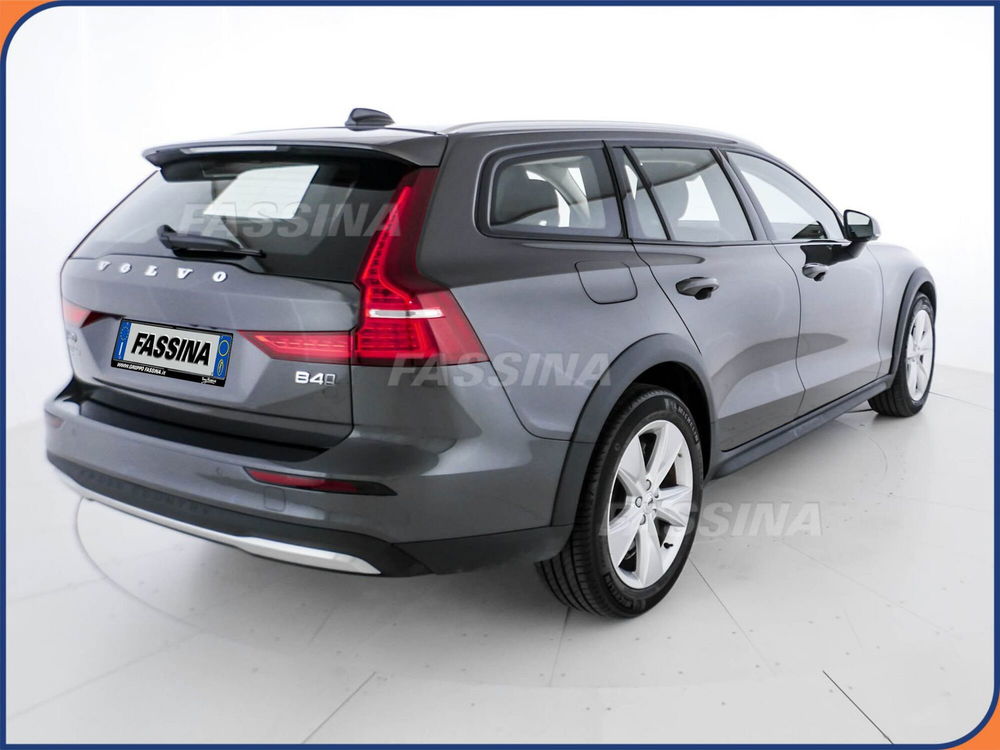 Volvo V60 Cross Country usata a Milano (6)