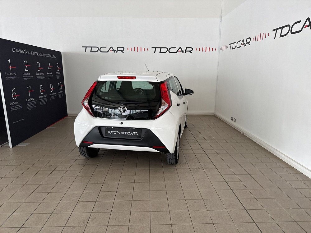 Toyota Aygo Connect 1.0 VVT-i 72 CV 5 porte x-cool del 2021 usata a Ragusa (4)