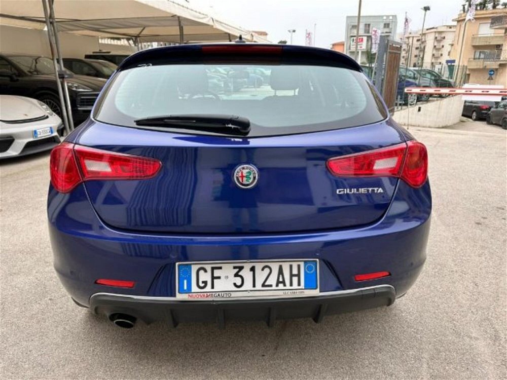 Alfa Romeo Giulietta 1.4 Turbo 120 CV  del 2021 usata a Alcamo (5)