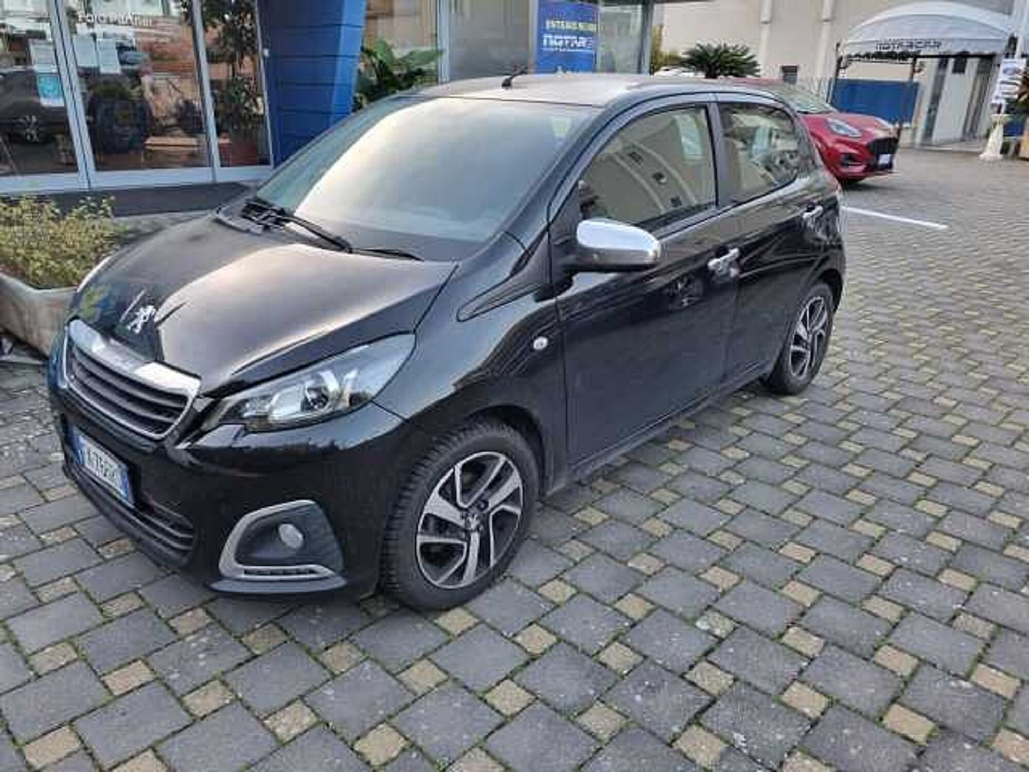 Peugeot 108 68 5 porte Allure  del 2019 usata a Monopoli