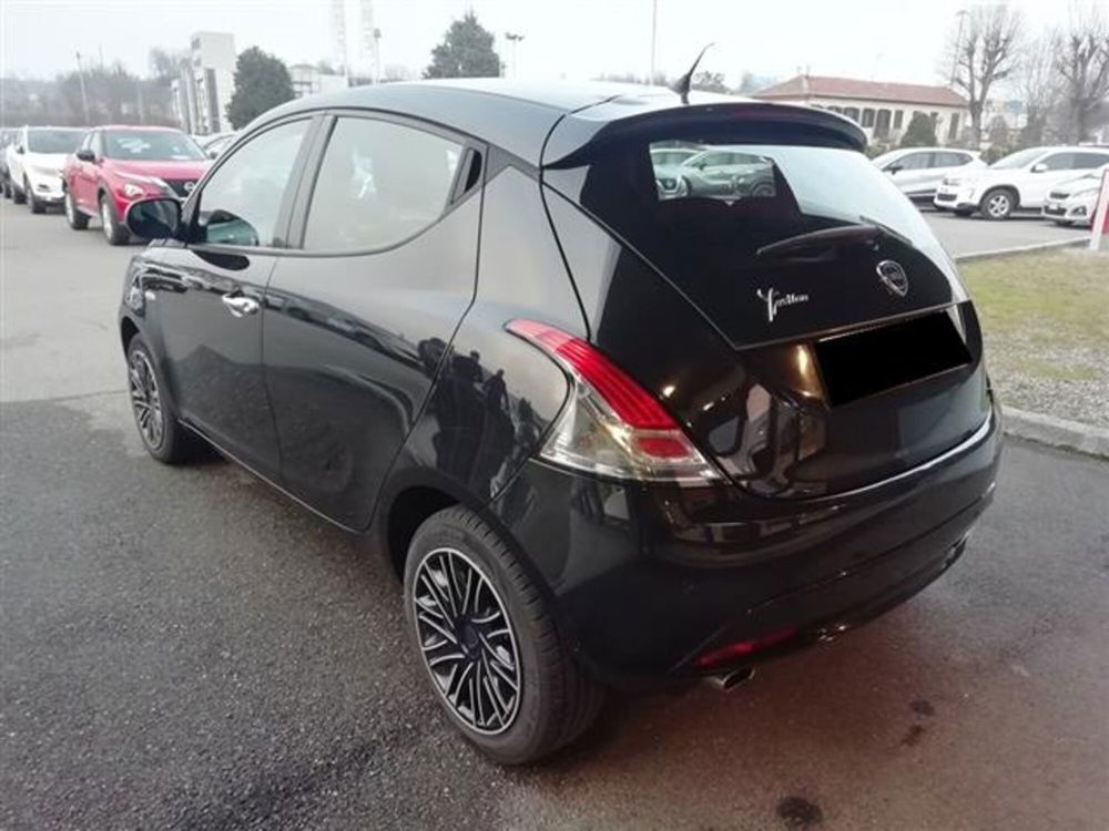 Lancia Ypsilon usata a Asti (7)