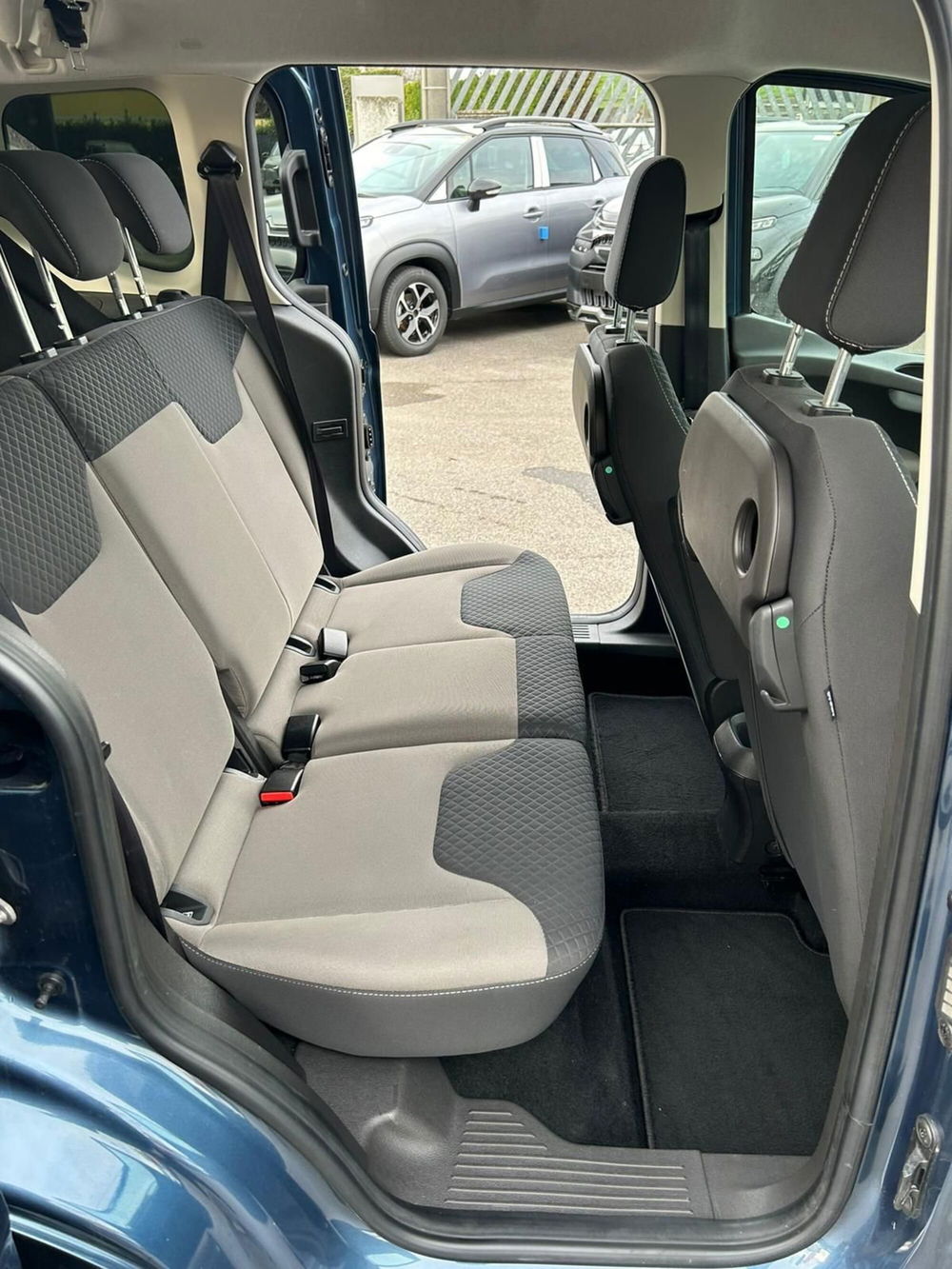 Ford Tourneo Courier usata a Lucca (18)