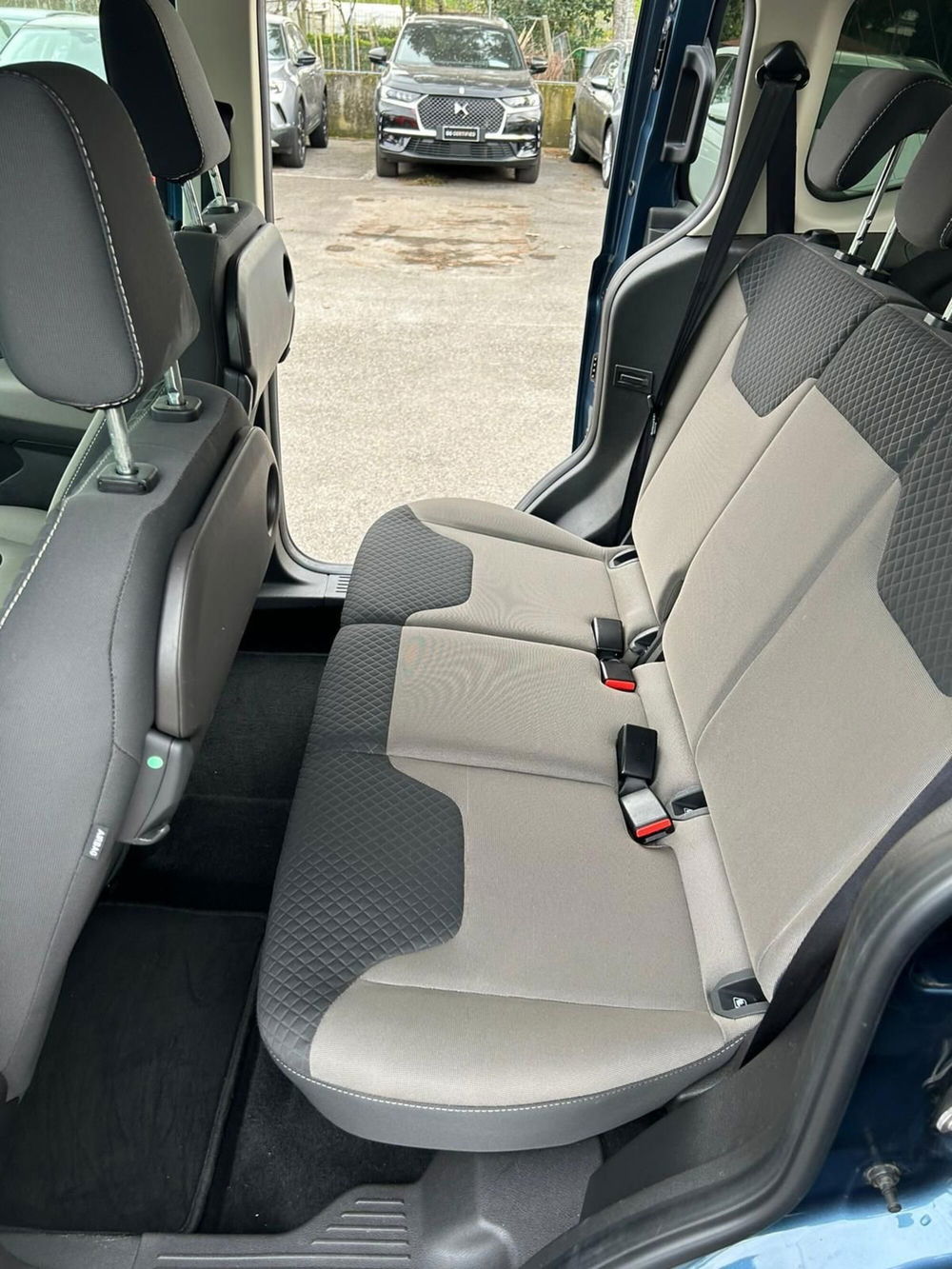 Ford Tourneo Courier usata a Lucca (19)