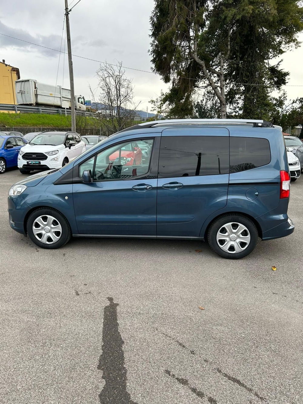 Ford Tourneo Courier usata a Lucca (7)