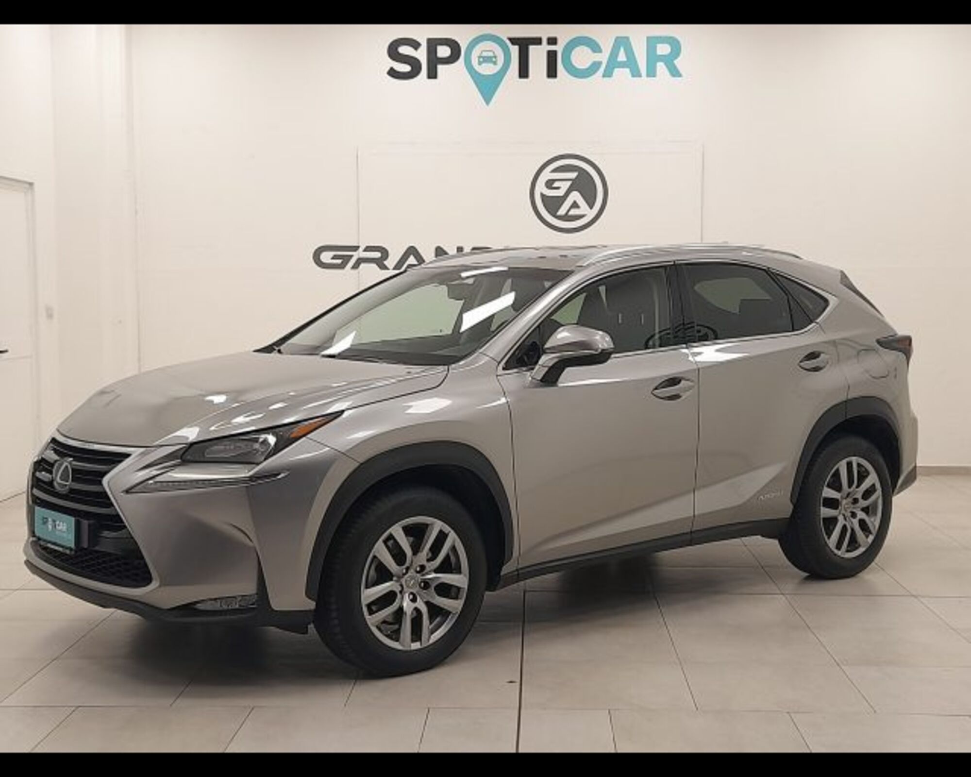 Lexus NX Hybrid 4WD Executive  del 2017 usata a Alessandria