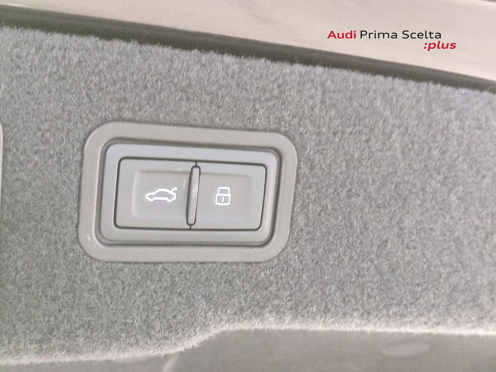 Audi A8 usata a Avellino (9)