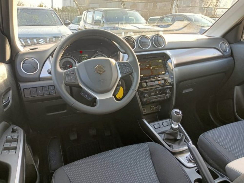 Suzuki Vitara nuova a Brescia (6)