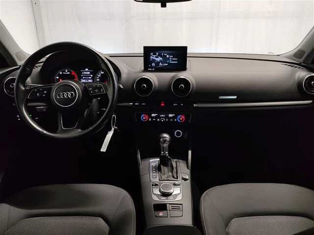 Audi A3 Sportback 30 TDI S tronic Business del 2018 usata a Lucca (5)