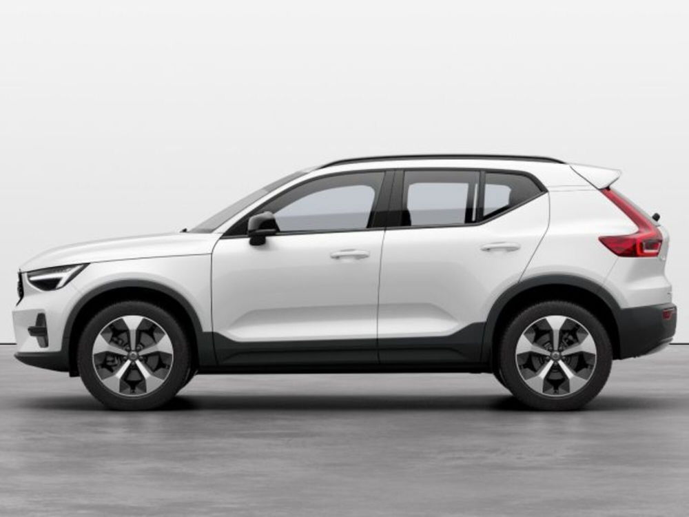 Volvo XC40 nuova a Modena (3)