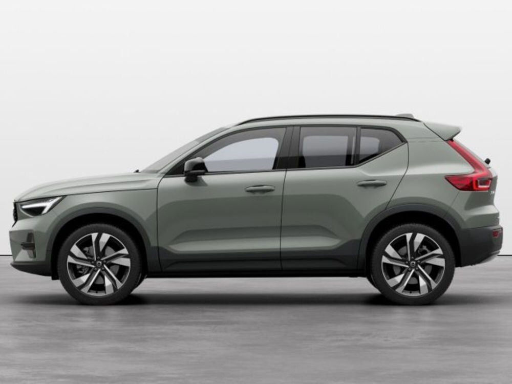 Volvo XC40 nuova a Modena (3)