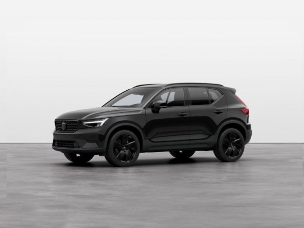 Volvo XC40 B3 automatico Essential  nuova a Modena (2)