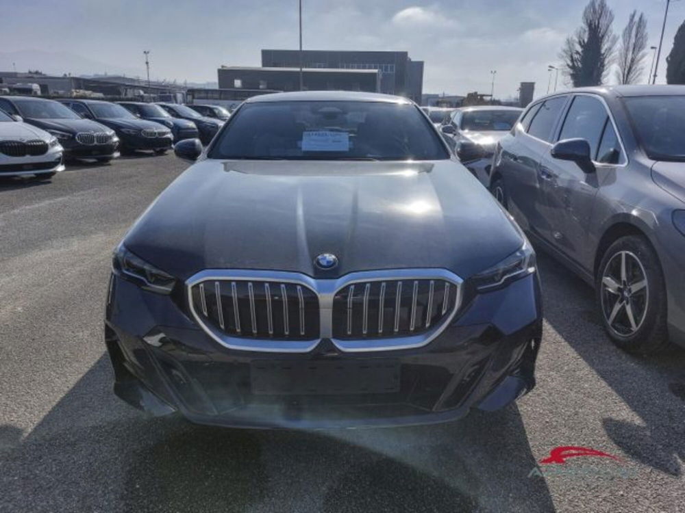 BMW Serie 5 nuova a Perugia (5)