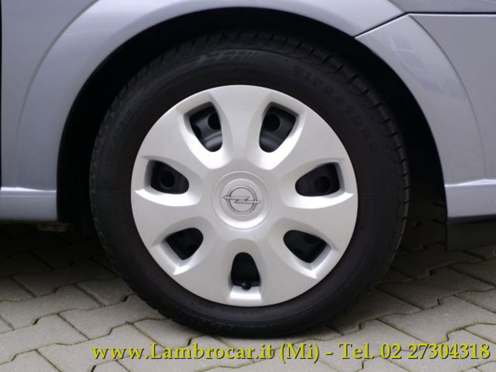 Opel Meriva usata a Milano (11)