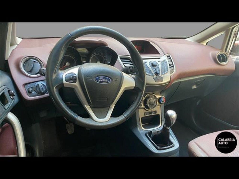 Ford Fiesta 1.2 16V 5p. Ambiente del 2011 usata a Gioia Tauro (5)
