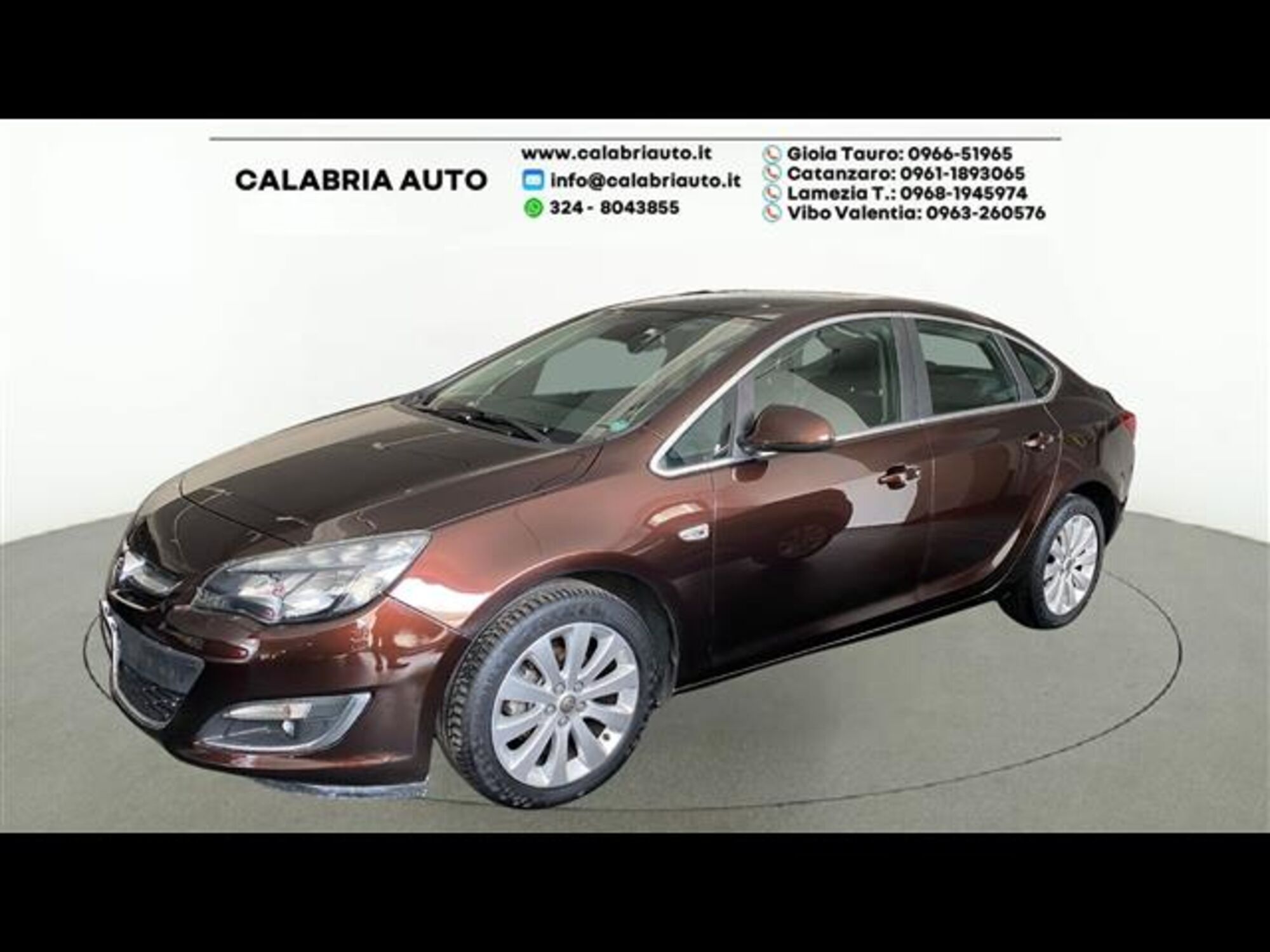 Opel Astra 1.4 Turbo 140CV 5 porte GPL Tech Cosmo  del 2015 usata a Gioia Tauro